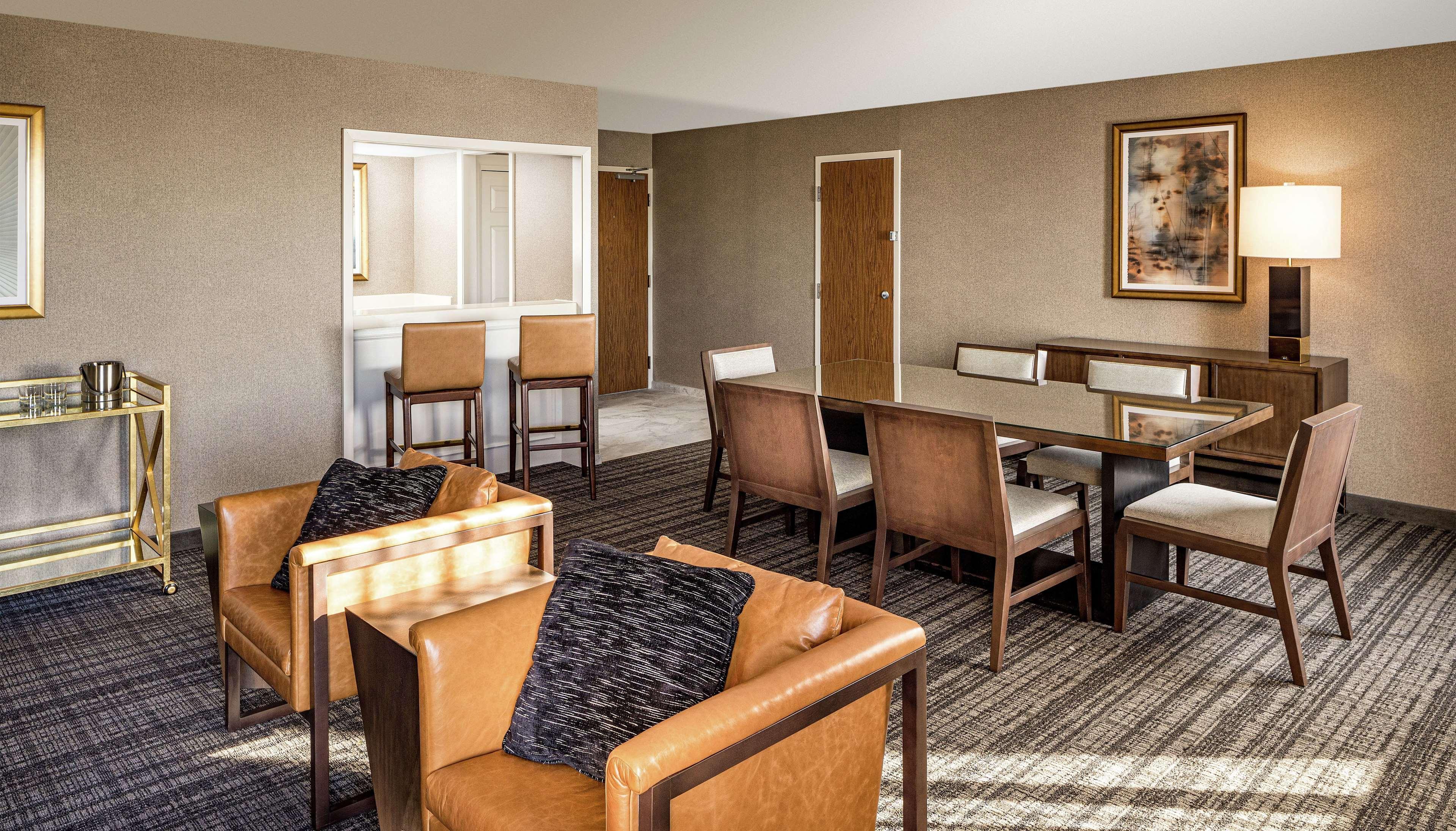 Doubletree By Hilton Dallas Near The Galleria Exteriör bild